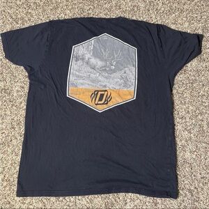 Deadeye Outfitters Men’s XL Black Graphic Print Short Sleeve Hunting Buck Shirt